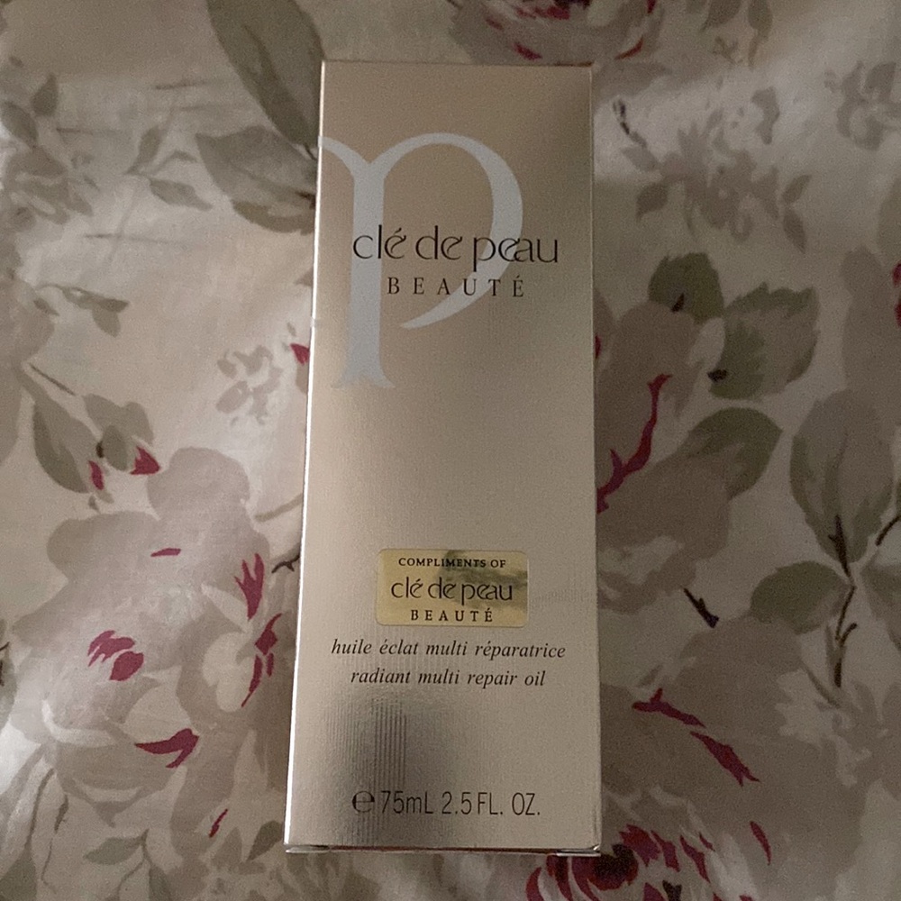 COPY - Cle de peau Radiant Multi-Repair Oil, 2.5-oz.